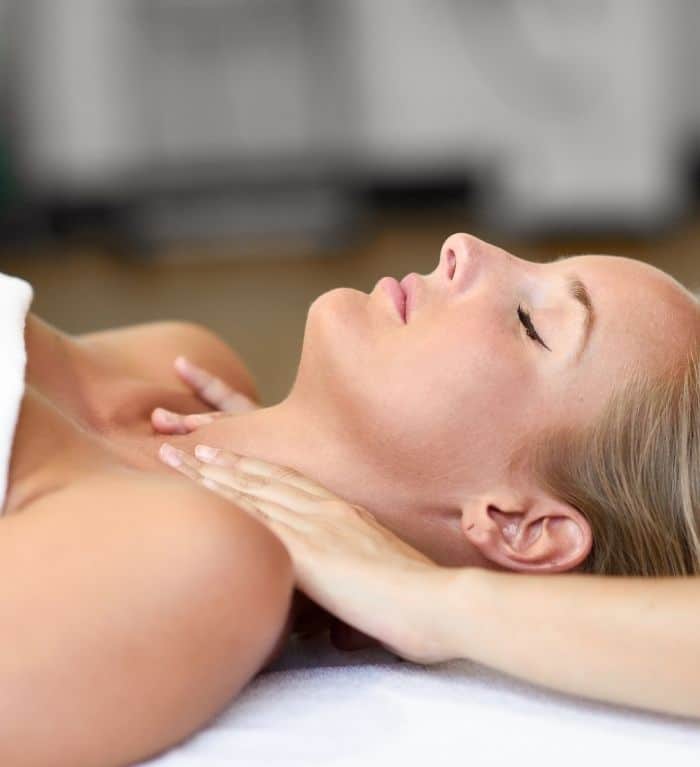 Massage drainage lymphatique corps